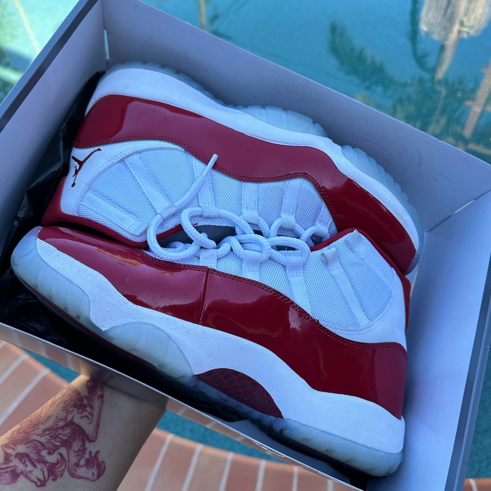 Jordan 11 cherry - Picture 4 of 5
